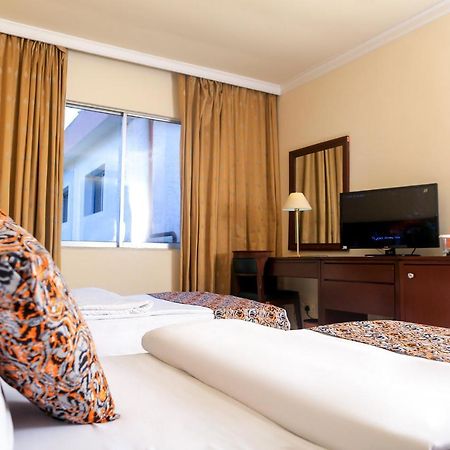Transcorp Hotels Калабар Екстериор снимка