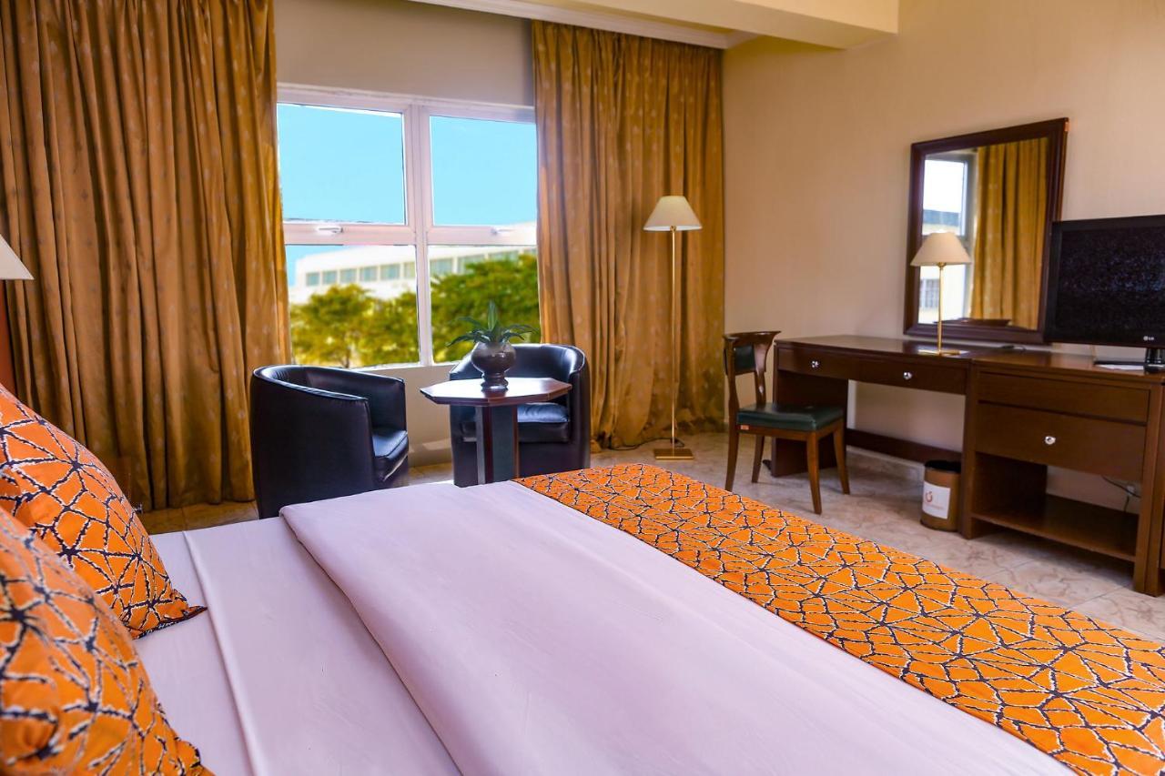 Transcorp Hotels Калабар Екстериор снимка
