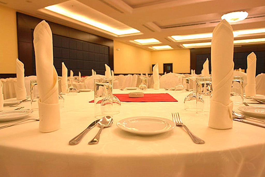 Transcorp Hotels Калабар Екстериор снимка