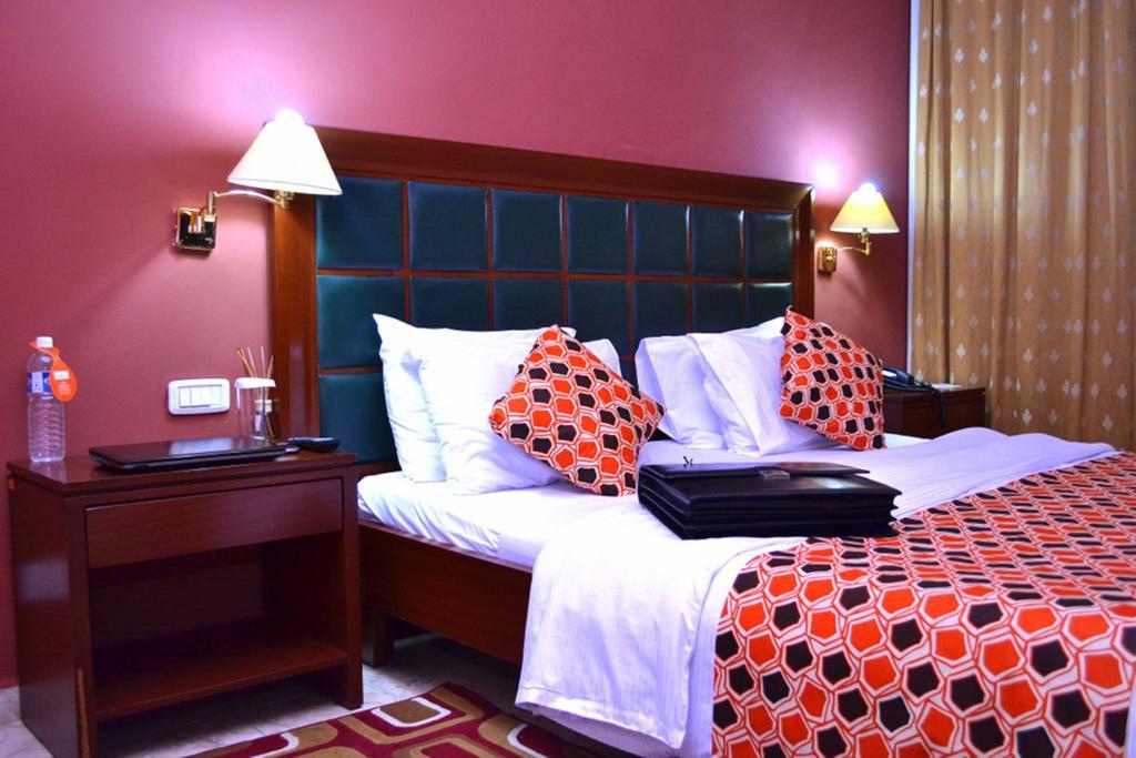 Transcorp Hotels Калабар Стая снимка