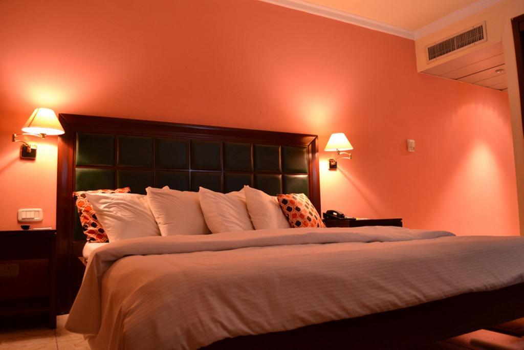 Transcorp Hotels Калабар Стая снимка
